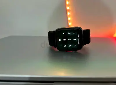Apple Watch Series 4 44mm cellular - Good condition