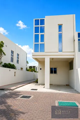 Best deal for 3 bedrooms plus a maids room with 5 bathrooms, open kitchen, single row, L-shape gard