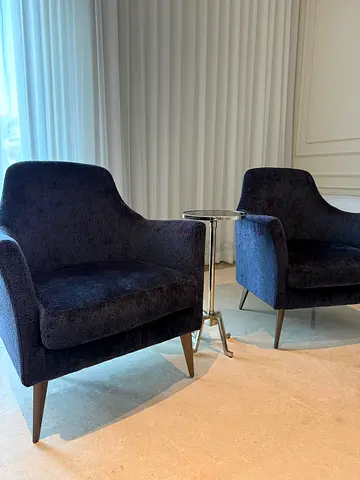 Amazing Navy Set 2 Chairs Bought from The One
Suede Velvet Fabric
W75 H 86cm compact yet comfy