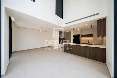Single Row | Community View | Ready to Move in