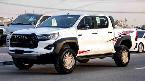 Toyota Hilux GR Sport 4.0 petrol 2026 GCC Specs 2026/2025