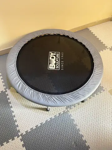 Body Sculpture Mini Trampoline – Good Condition

Compact Body Sculpture fitness trampoline, great fo