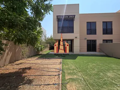 Big garden parking wardrobes central ac 3 bedroom townhouse big hall maid room swimming pool 140k