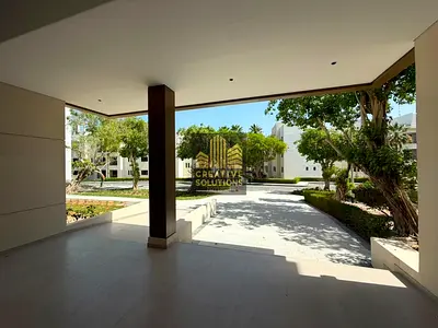 3 Bed Apartment | The Gardens Building 28 | Balcony & Garden View