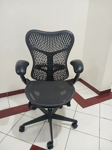 Herman Miller merra v2 Office chair ergonomic excellent condition for Sale