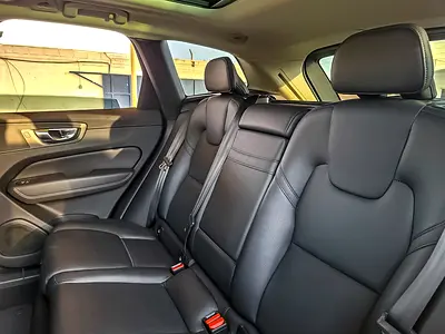 صورة مصغرة 11 لـ 2022 Volvo XC60