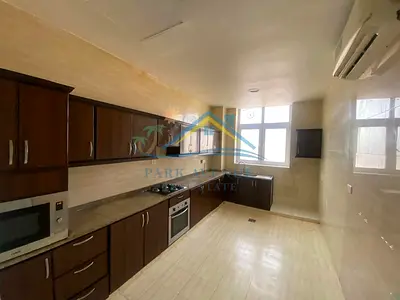 Super Spacious 2Bhk with Big Kitchen Coverd Parking Close to mazayed mall