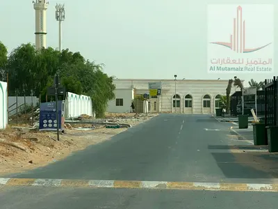 للبيع من المالك مباشرة أرض سكنية استثمارية في الحليو 2 بموقع مميز جدا بجانب مسجد فاطمة الزهراء، وقريبة من كمبوند أزهي.