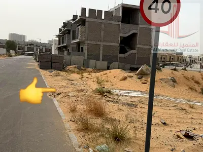 للبيع من المالك مباشرة أرض سكنية استثمارية في الحليو 2 بموقع مميز جدا بجانب مسجد فاطمة الزهراء، وقريبة من كمبوند أزهي.