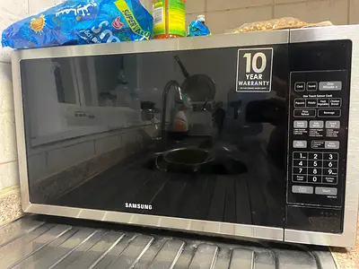 Samsung Countertop Microwave - Stainless Steel, Good Working Condition
