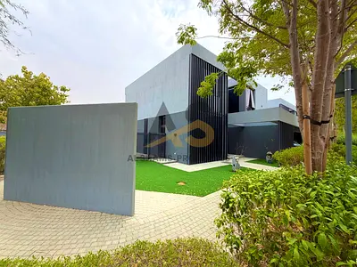4BedRoom With Private Pool (MaidRoom+2 Living Room+Majlis) 260k