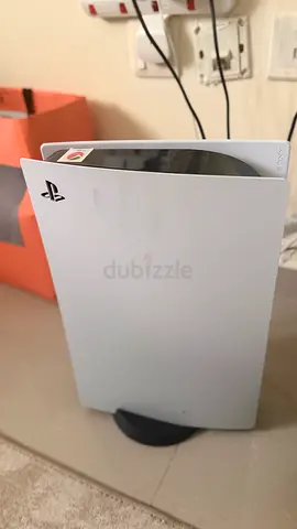 Sony PlayStation 5 Slim (Standing) - White, Good Condition