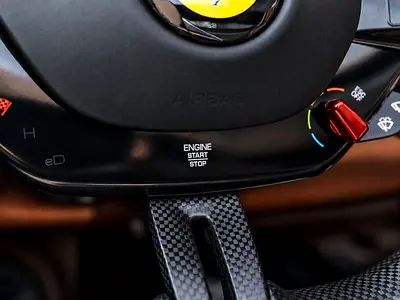 2023 Ferrari 296 GTS 照片 15