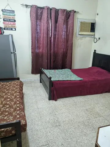 1 Fully Furnished Bedroom, Free WIFI, for rent for Indian couple only, 2 mins from Baniyas Metro