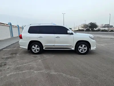 Toyota Land Cruiser 2015 GXR 60th Anniversary Edition V6 GCC Specs