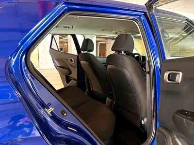 صورة 6 لـ 2022 Hyundai VENUE