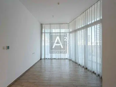 SPACIOUS BALCONY | PRIME LOCATION | CORNER UNIT
