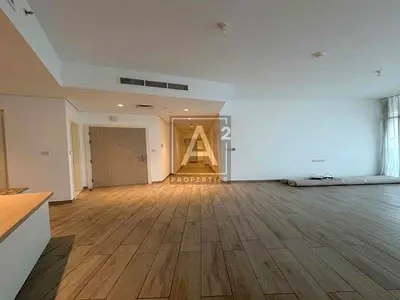 SPACIOUS BALCONY | PRIME LOCATION | CORNER UNIT
