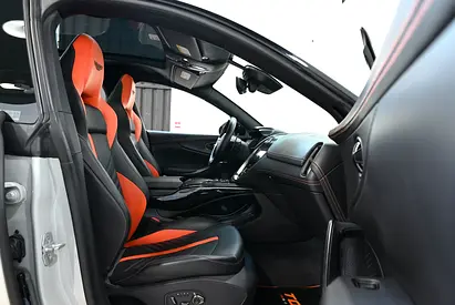 صورة مصغرة 12 لـ 2023 Aston Martin DBX