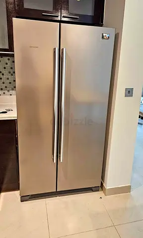 Siemens iq700 model fridge and freezer new model slightly used 700 litters