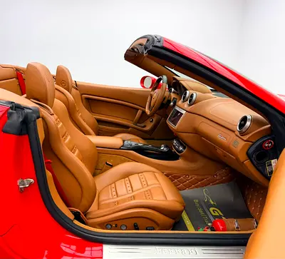 صورة مصغرة 10 لـ 2011 Ferrari CALIFORNIA