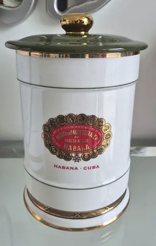Cigar Humidor HOYO de MONTERREY Habana Cuba, Porcelain.