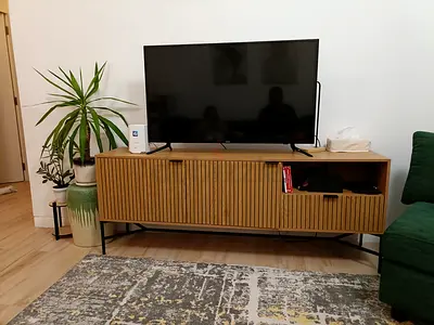 Modern TV stand in excellent condition