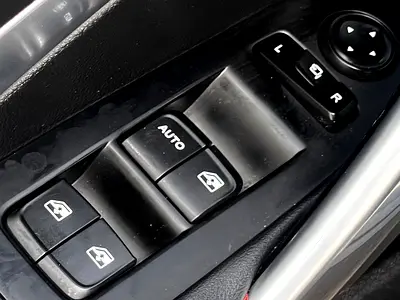 صورة مصغرة 15 لـ 2023 Chevrolet GROOVE