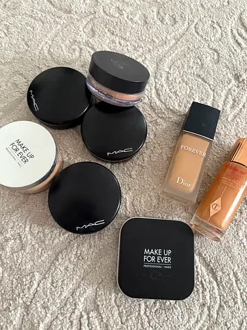 Charlotte tilbury , Mack , Makeuforever / new/light usage makeup for sell