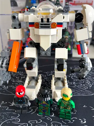 lego creator mech plus rare lego minifigures