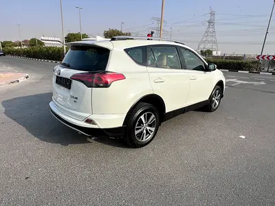 2016 Toyota RAV 4 — фото 8