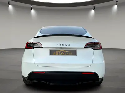 2023 Tesla MODEL Y — фото 6