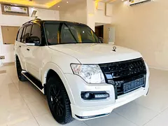 2020 Mitsubishi PAJARO