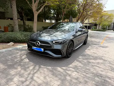 Lady Owner C 200 ///AMG Premium Plus Mercedes Warranty and Free Service 2030