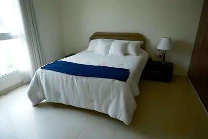 Queen size bed with mattress - good condition