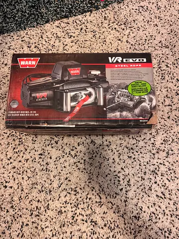 WARN VR EVO 8 Winch (12V)