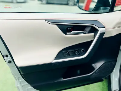 2021 Toyota RAV 4 — фото 9