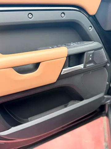 2026 LAND Rover DEFENDER 缩略图 8