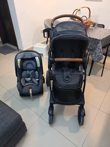 Chicco stroller limited edition! Used lightly- Excellent condition!