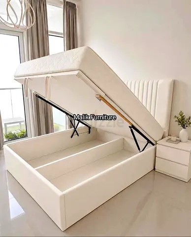 Brand new King size Hydrolic Storage bed Available
