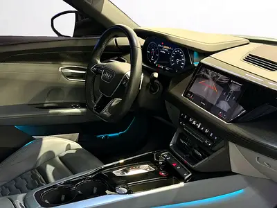 2022 AUDI E-TRON GT — миниатюра 11