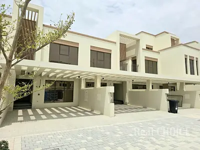 Elegant 4BR town house |Vacant | Spacious