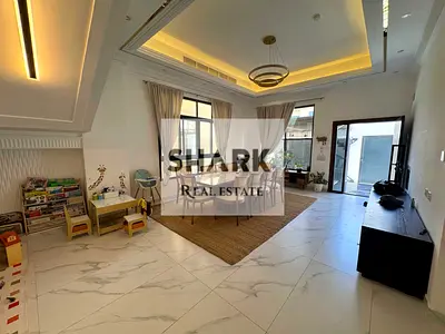 For rent villa 5 bedroom in Yasmin area