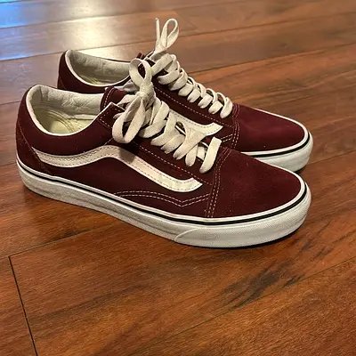 Maroon Vans Old Skool sneakers, size UK-9 eur-43