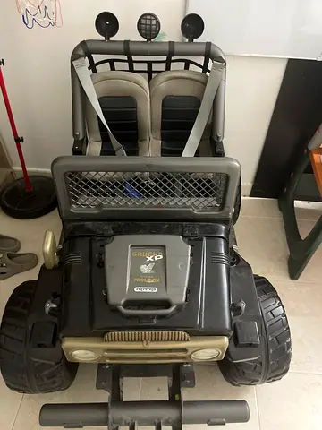 Battery-powered 2-seater Kids Jeep Ride-On Car - Good Condition