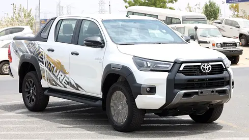 TOYOTA HILUX ADVENTURE 4.0 V6OMANI SPEC WHITE COLOR