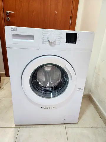 Lovely Beko 6kg Front-Load Washing Machine (WC610W) - Excellent Condition