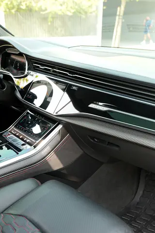 صورة 10 لـ 2021 AUDI RS Q8