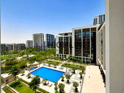 Bright & Spacious 2BR Ensuite | Pool & Park View
