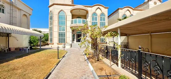 Lavish 4bhk Villa six washroom made Room with pool Sraa SHAH Lavish 4bhk Villa six washroom made Room with pool Surqan Sharjah